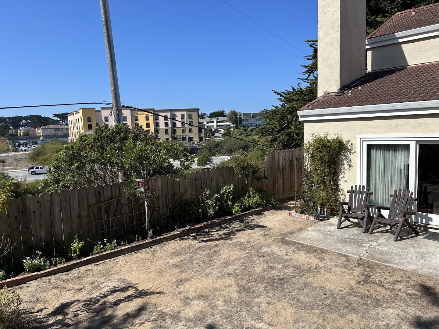 Detail Gallery Image 3 of 34 For 3242 Coral Way, Marina,  CA 93933 - 3 Beds | 2/1 Baths