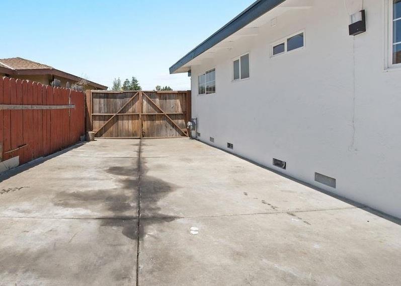 Detail Gallery Image 8 of 10 For 43638 Montrose Ave, Fremont,  CA 94538 - 4 Beds | 2 Baths