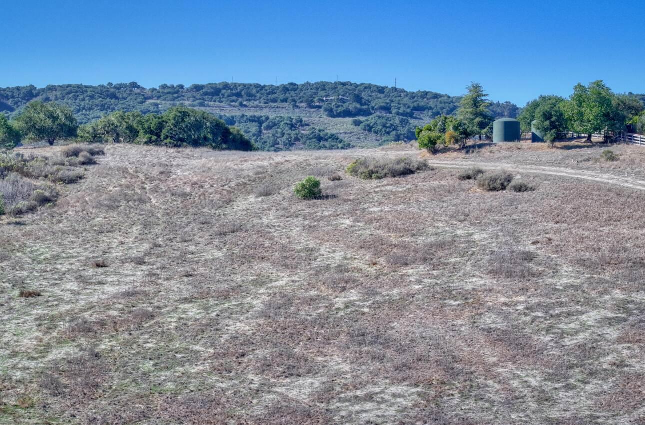 Detail Gallery Image 13 of 28 For 297 Corral De Tierra Rd, Salinas,  CA 93908 - – Beds | – Baths