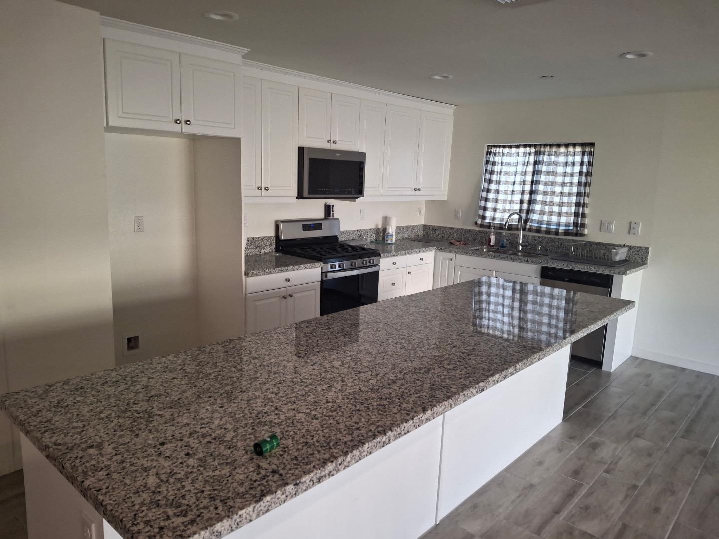 Detail Gallery Image 4 of 27 For 3135 Stargazer St, Hemet,  CA 92543 - 3 Beds | 2 Baths