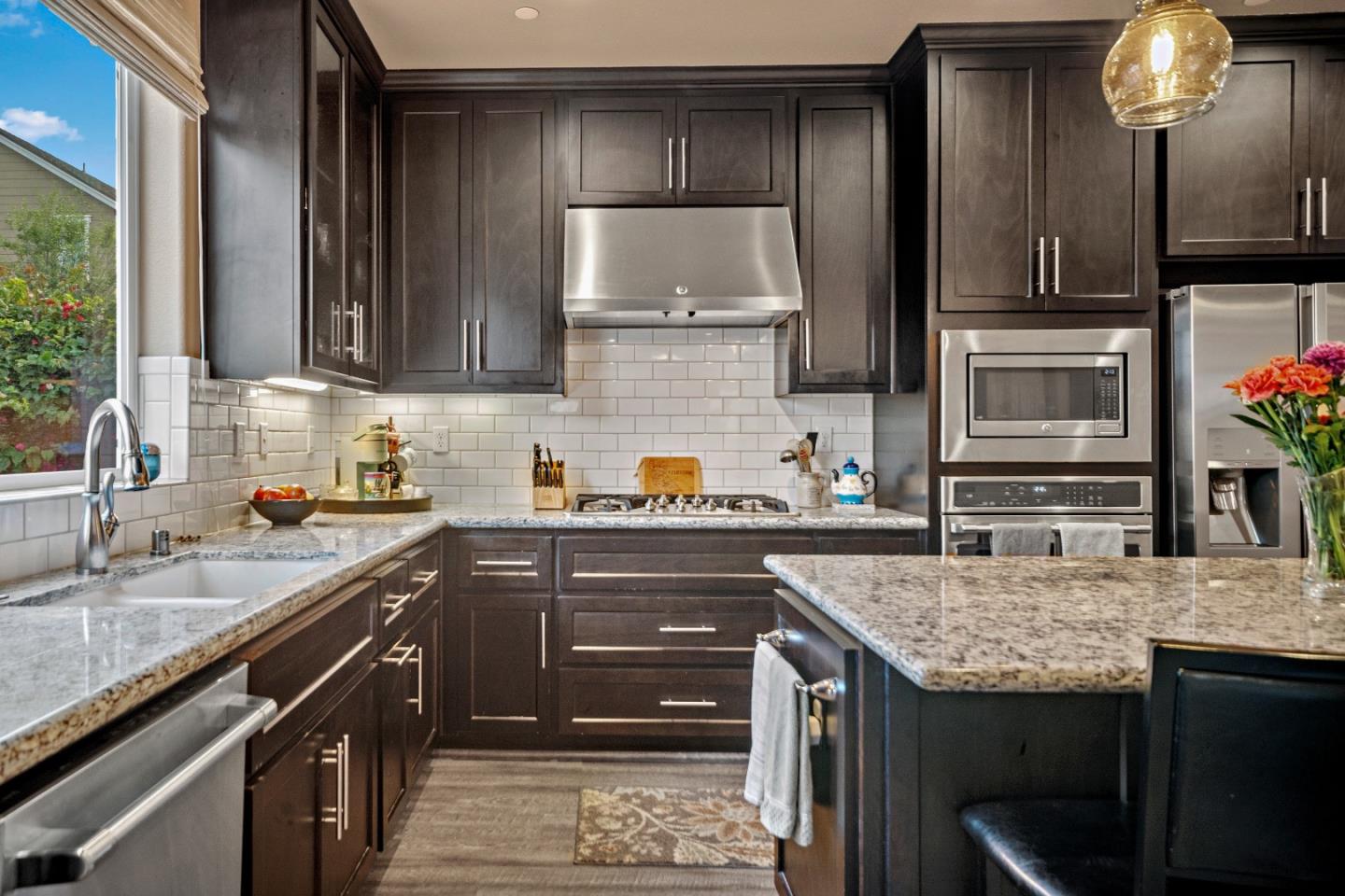 Detail Gallery Image 11 of 48 For 2760 Bungalow Dr, Marina,  CA 93933 - 3 Beds | 2/1 Baths