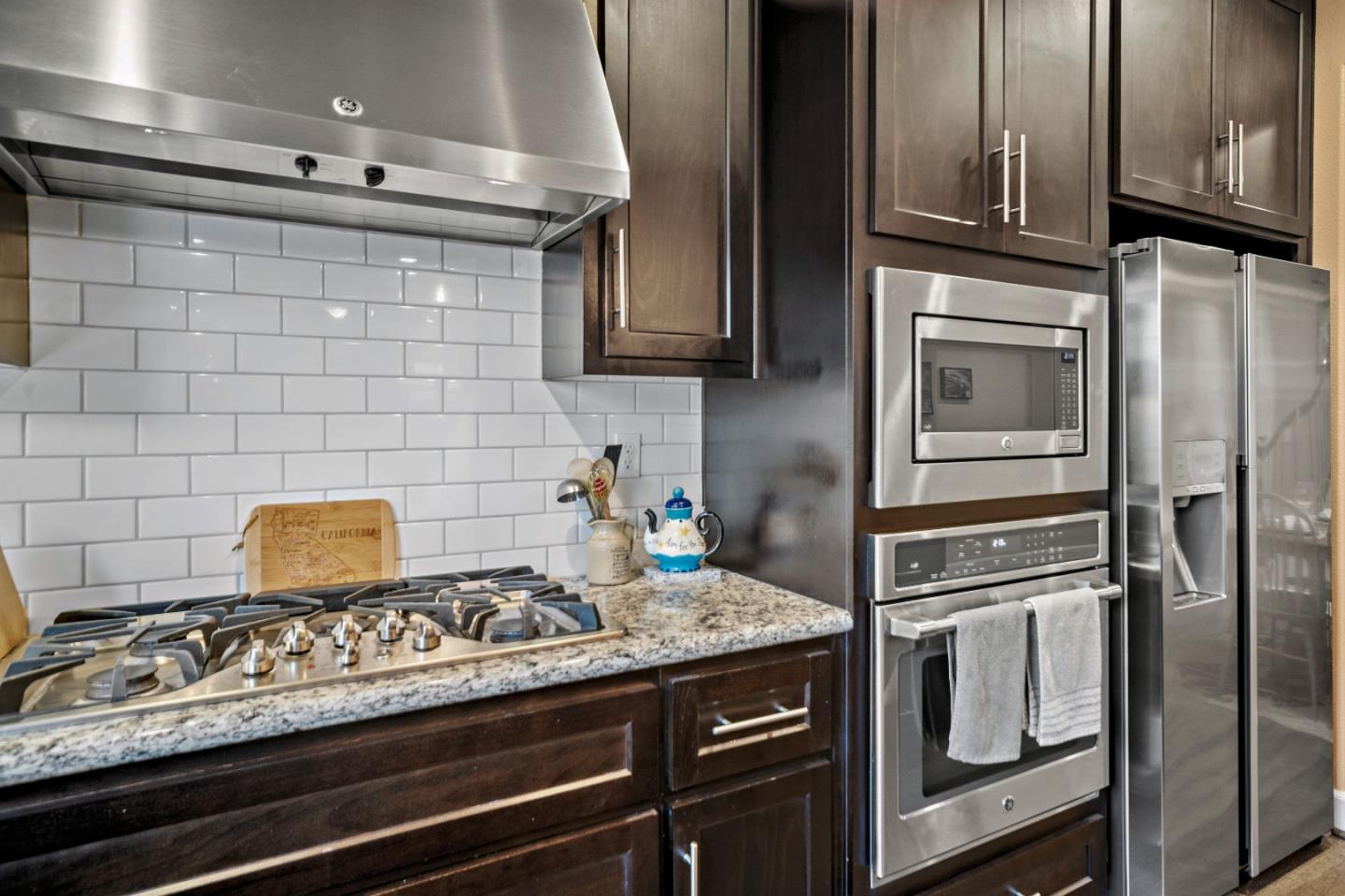 Detail Gallery Image 12 of 48 For 2760 Bungalow Dr, Marina,  CA 93933 - 3 Beds | 2/1 Baths