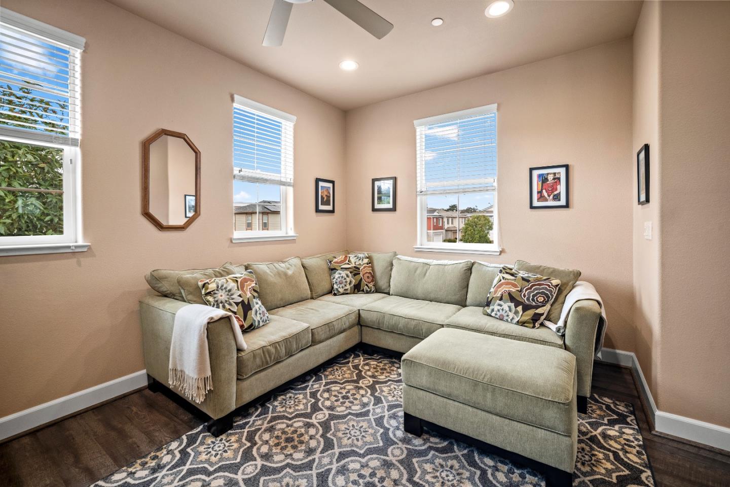 Detail Gallery Image 23 of 48 For 2760 Bungalow Dr, Marina,  CA 93933 - 3 Beds | 2/1 Baths