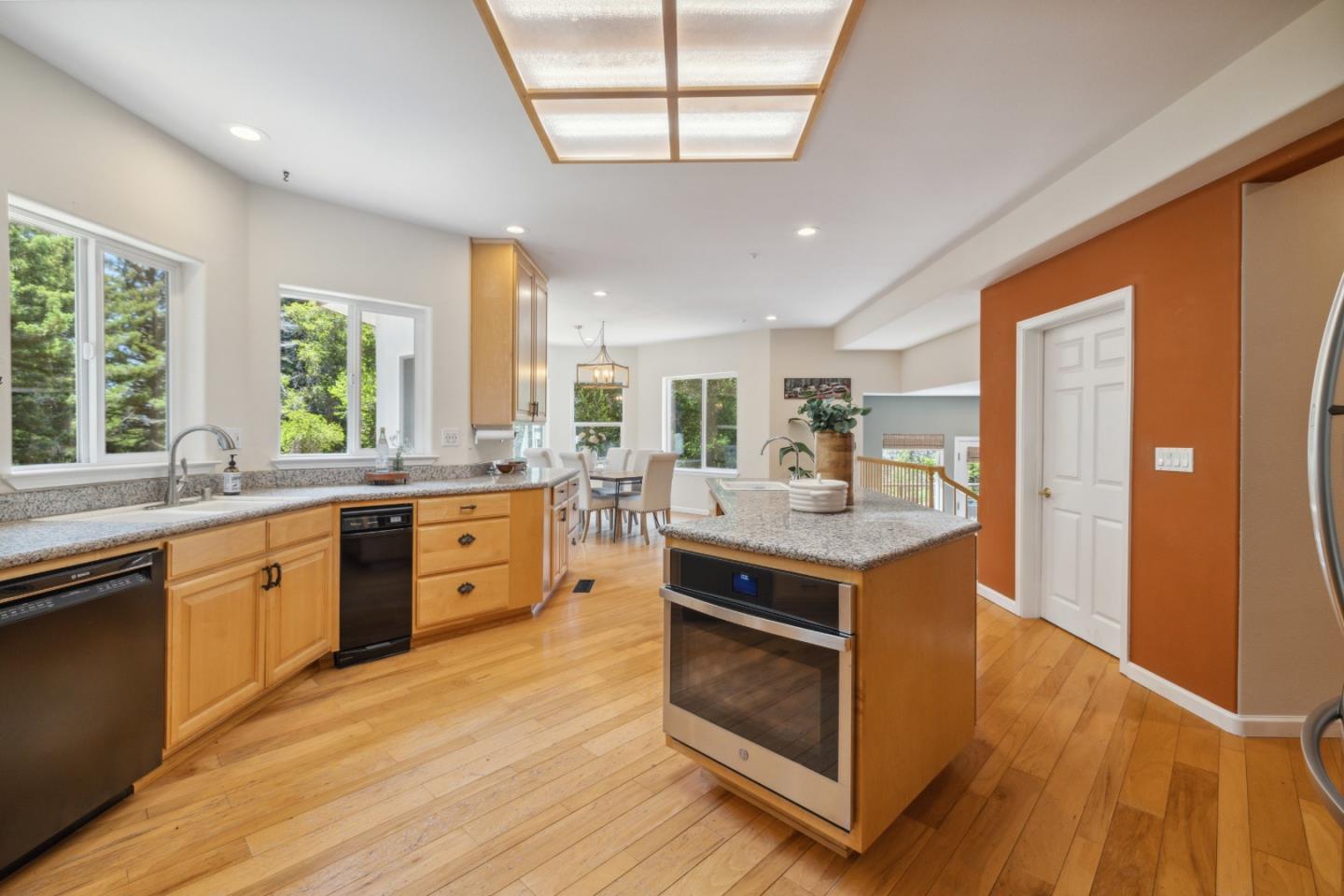 Detail Gallery Image 10 of 61 For 716 Dry Well Rd, Boulder Creek,  CA 95006 - 4 Beds | 2/1 Baths