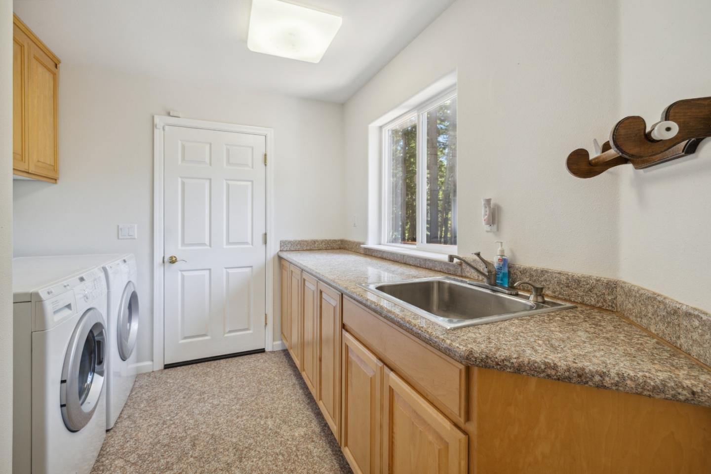 Detail Gallery Image 16 of 61 For 716 Dry Well Rd, Boulder Creek,  CA 95006 - 4 Beds | 2/1 Baths