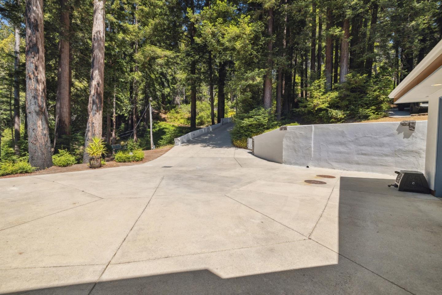 Detail Gallery Image 38 of 61 For 716 Dry Well Rd, Boulder Creek,  CA 95006 - 4 Beds | 2/1 Baths