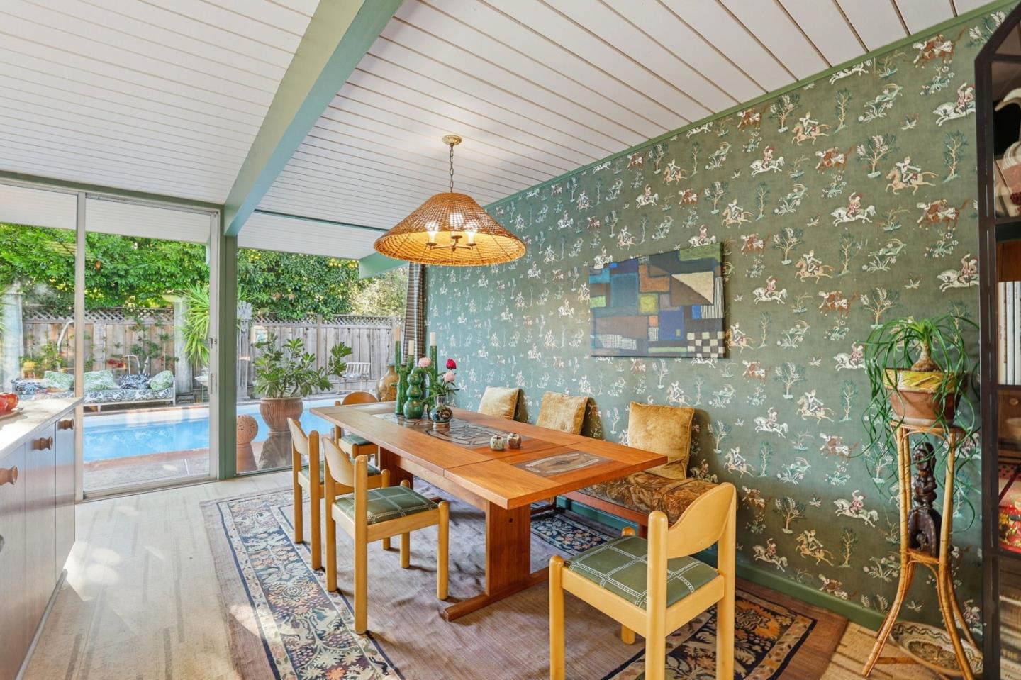 Detail Gallery Image 11 of 31 For 2265 Fairhill Ln, San Jose,  CA 95125 - 4 Beds | 2 Baths