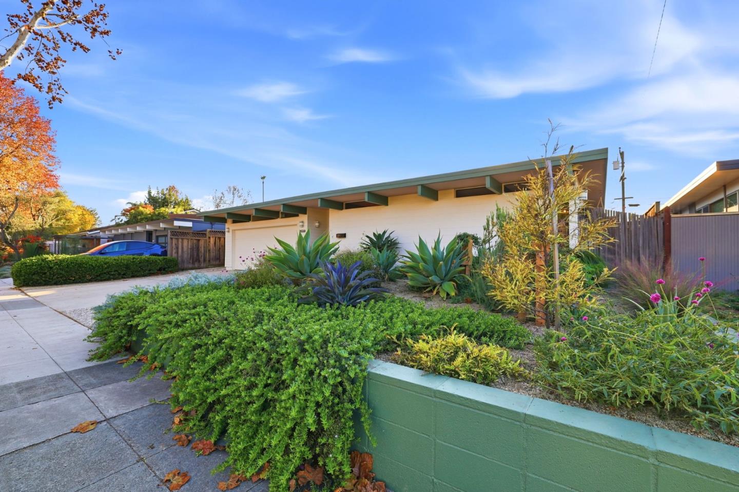 Detail Gallery Image 2 of 31 For 2265 Fairhill Ln, San Jose,  CA 95125 - 4 Beds | 2 Baths