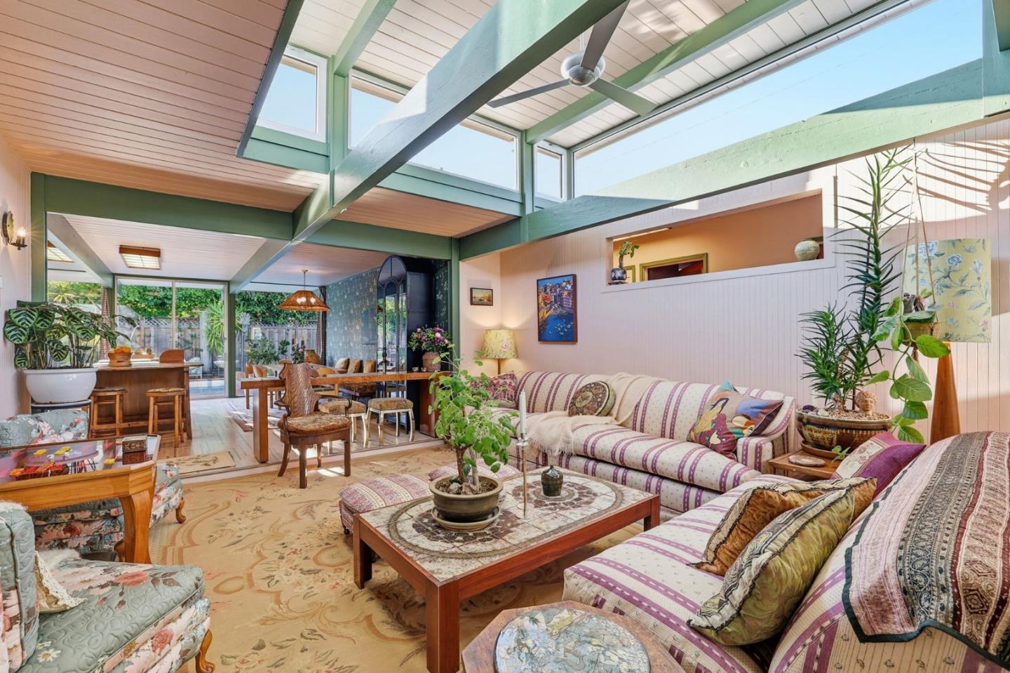 Detail Gallery Image 3 of 31 For 2265 Fairhill Ln, San Jose,  CA 95125 - 4 Beds | 2 Baths