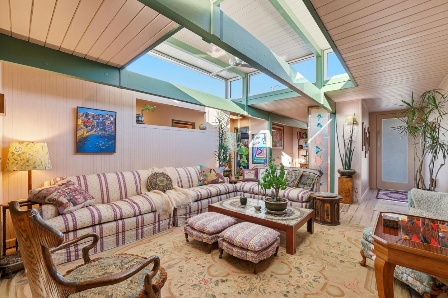 Detail Gallery Image 4 of 31 For 2265 Fairhill Ln, San Jose,  CA 95125 - 4 Beds | 2 Baths