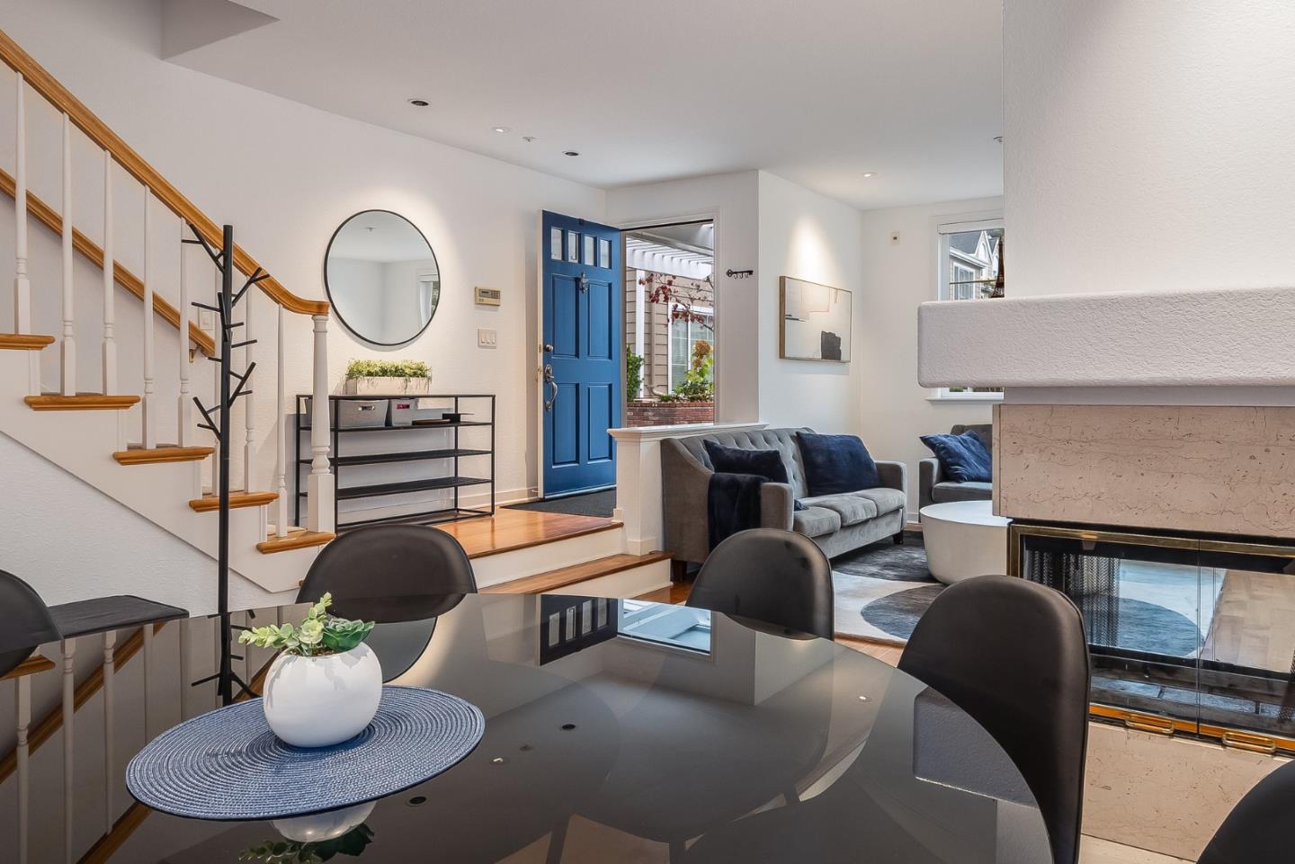 Detail Gallery Image 3 of 41 For 3421 El Camino Real #11,  Menlo Park,  CA 94027 - 3 Beds | 3/1 Baths