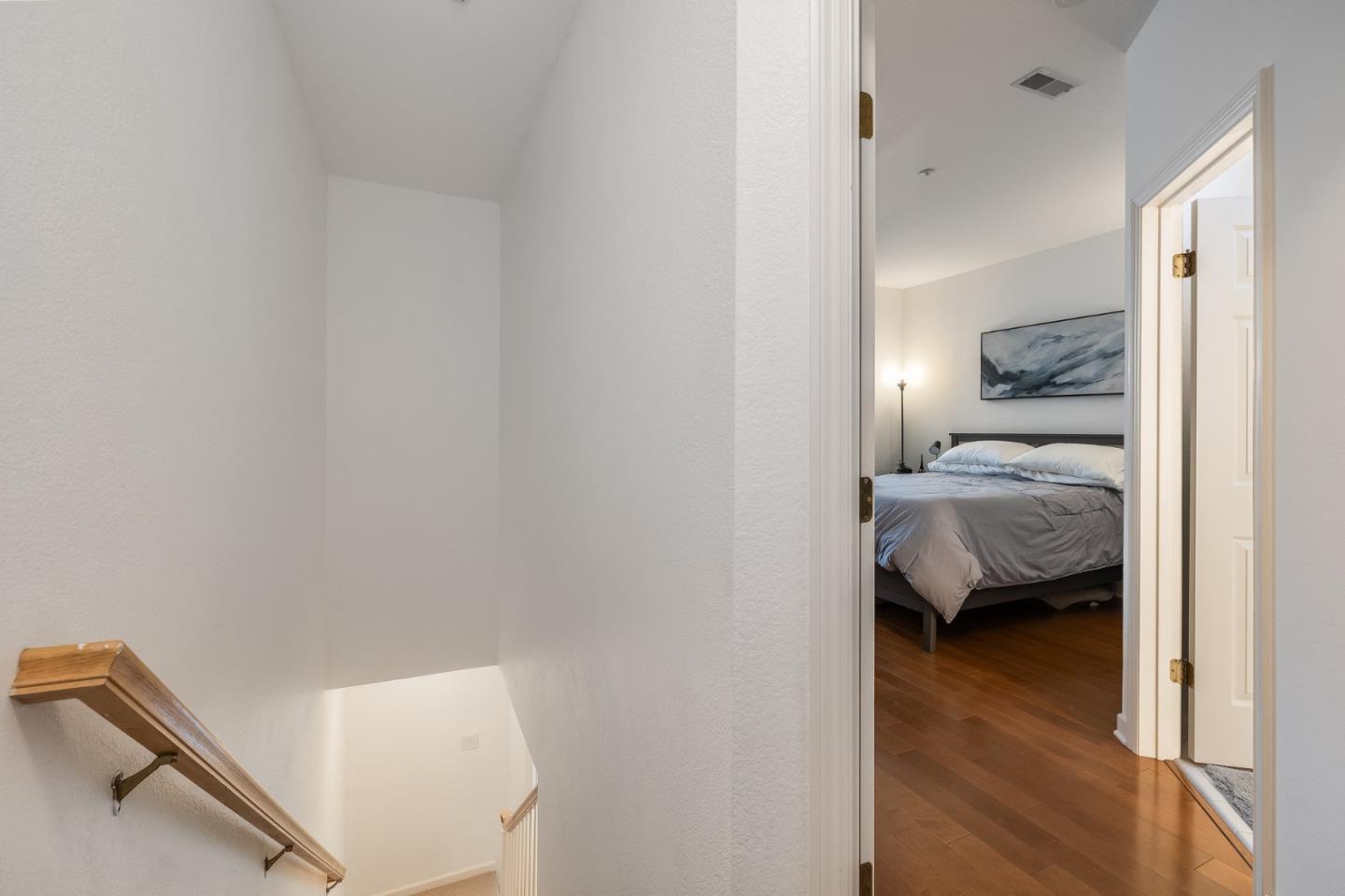 Detail Gallery Image 31 of 41 For 3421 El Camino Real #11,  Menlo Park,  CA 94027 - 3 Beds | 3/1 Baths