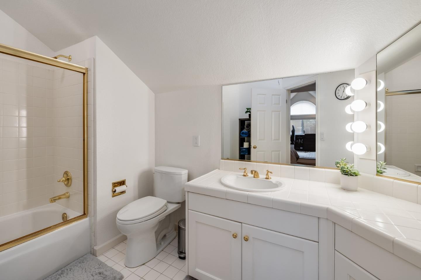Detail Gallery Image 36 of 41 For 3421 El Camino Real #11,  Menlo Park,  CA 94027 - 3 Beds | 3/1 Baths