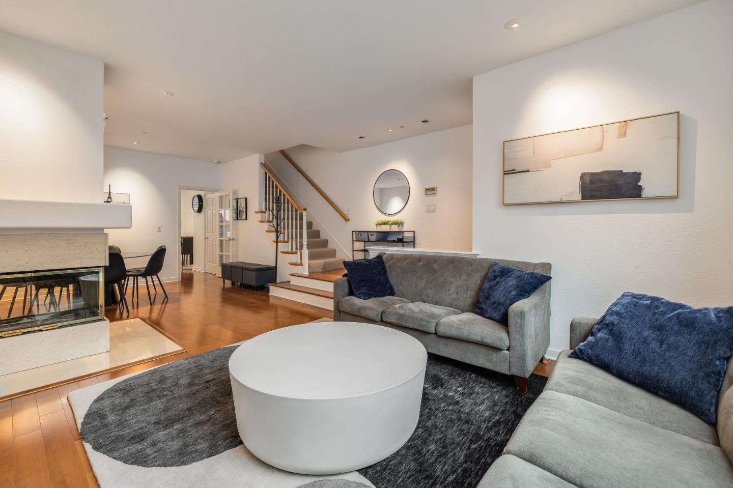 Detail Gallery Image 5 of 41 For 3421 El Camino Real #11,  Menlo Park,  CA 94027 - 3 Beds | 3/1 Baths