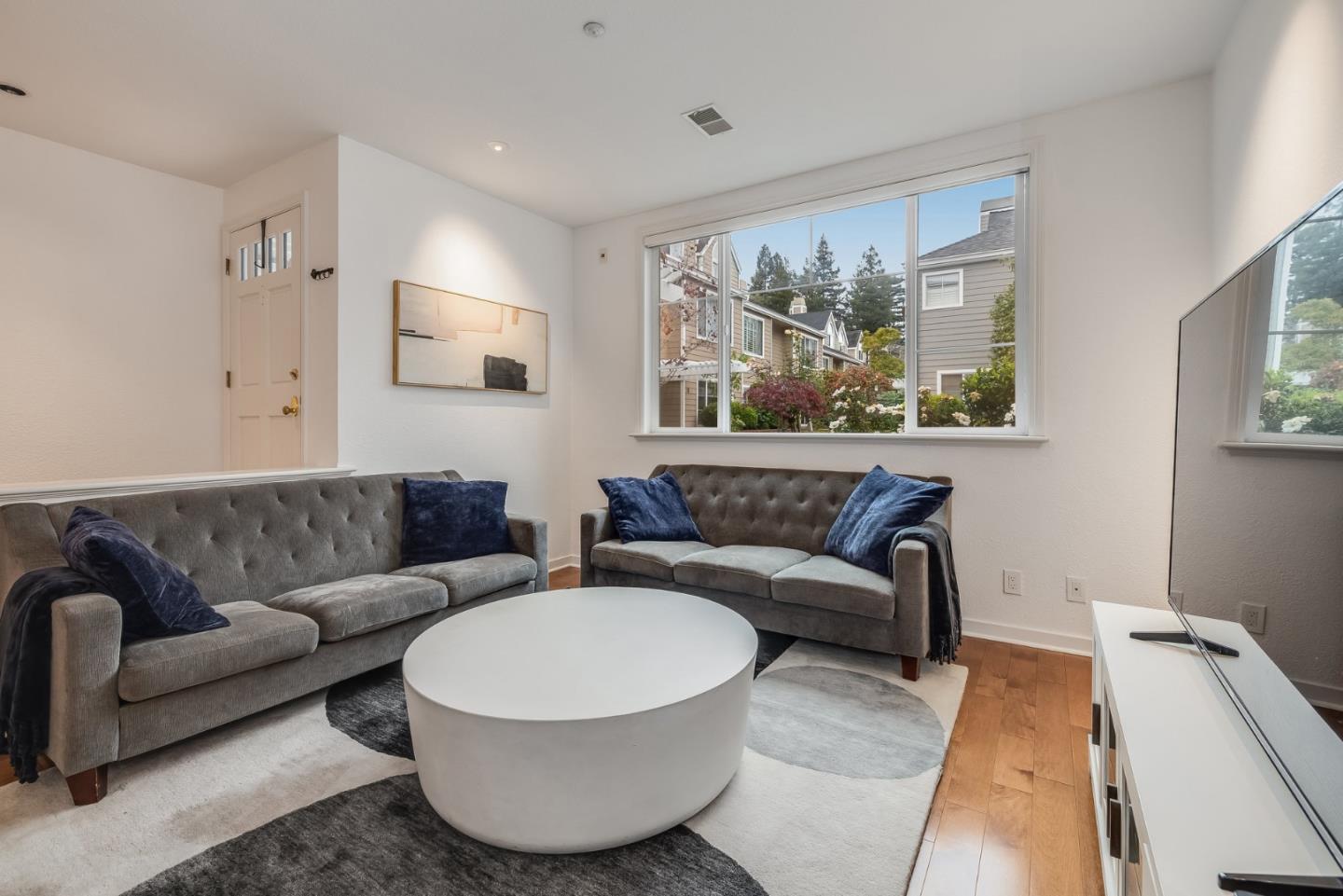 Detail Gallery Image 6 of 41 For 3421 El Camino Real #11,  Menlo Park,  CA 94027 - 3 Beds | 3/1 Baths