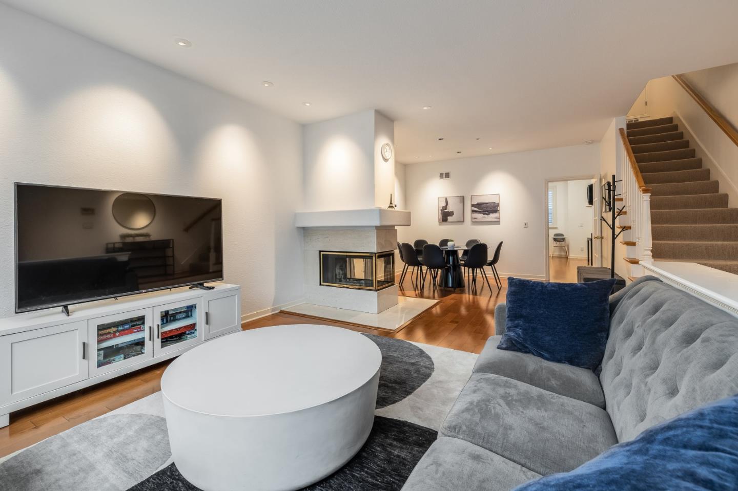 Detail Gallery Image 7 of 41 For 3421 El Camino Real #11,  Menlo Park,  CA 94027 - 3 Beds | 3/1 Baths