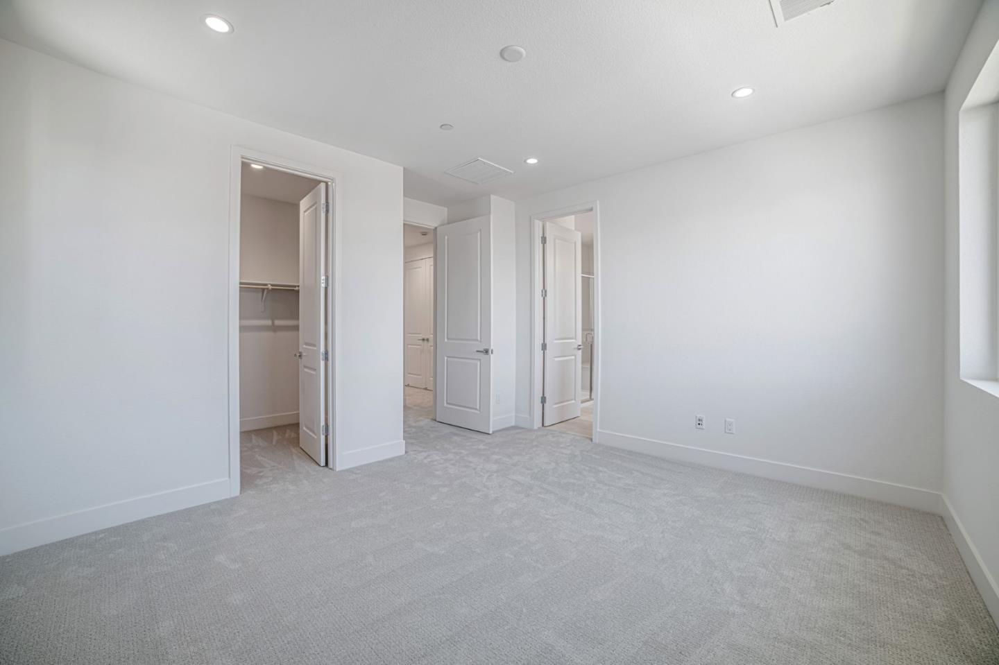 Detail Gallery Image 12 of 23 For 6010 Sunglow Ter, San Ramon,  CA 94583 - 4 Beds | 3/1 Baths