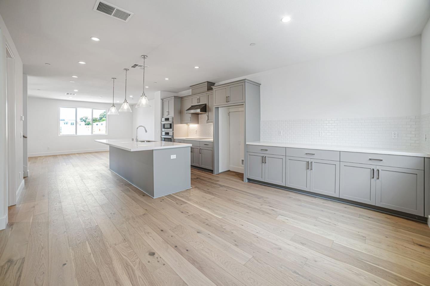 Detail Gallery Image 7 of 23 For 6010 Sunglow Ter, San Ramon,  CA 94583 - 4 Beds | 3/1 Baths