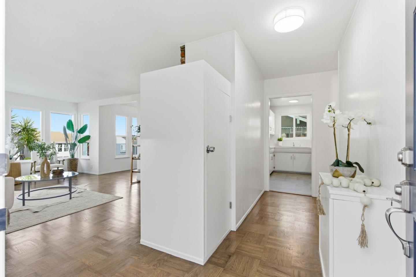 Detail Gallery Image 3 of 50 For 1322 Southgate Ave, Daly City,  CA 94015 - 3 Beds | 2 Baths