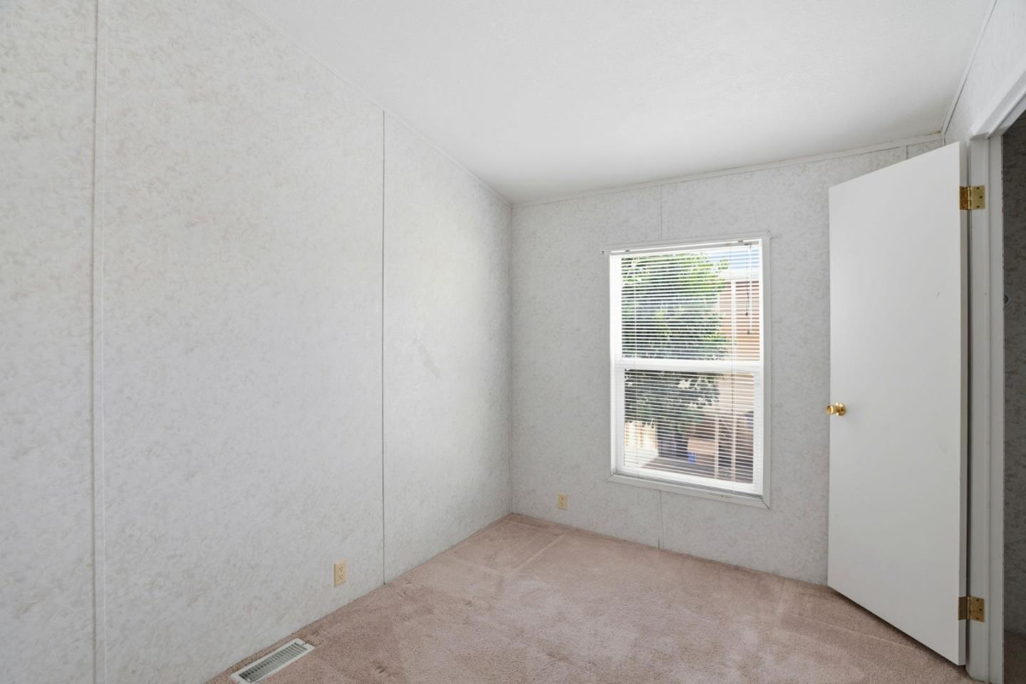 Detail Gallery Image 12 of 25 For 55 San Juan Grade Rd #17,  Salinas,  CA 93906 - 2 Beds | 2 Baths