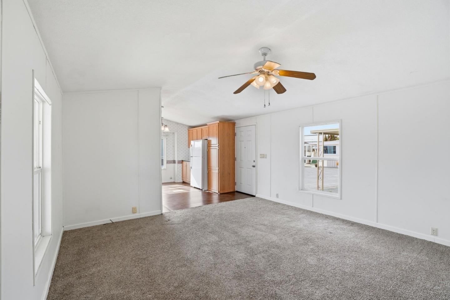 Detail Gallery Image 6 of 25 For 55 San Juan Grade Rd #17,  Salinas,  CA 93906 - 2 Beds | 2 Baths