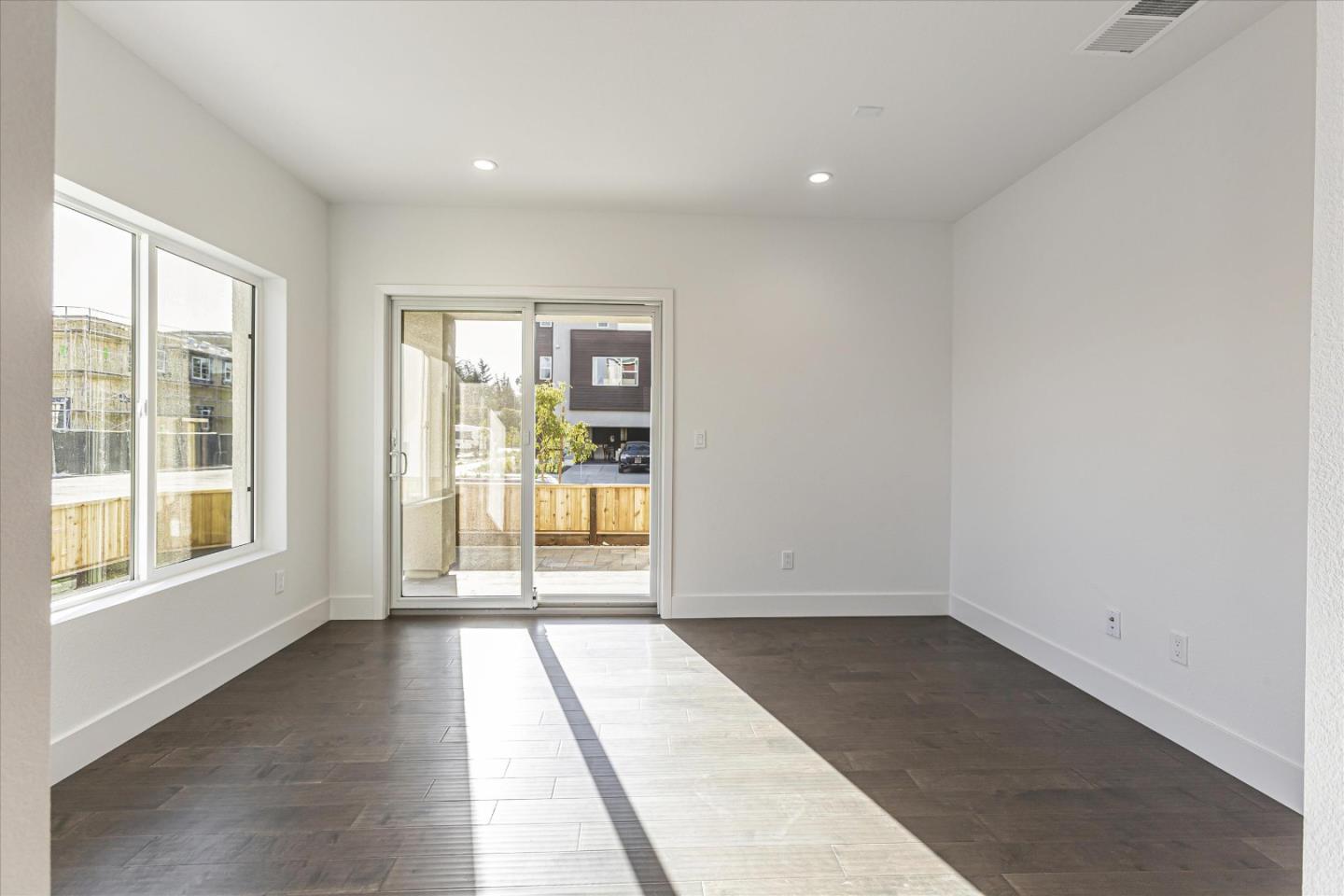 Detail Gallery Image 3 of 23 For 6008 Sunglow Ter, San Ramon,  CA 94583 - 3 Beds | 3/1 Baths