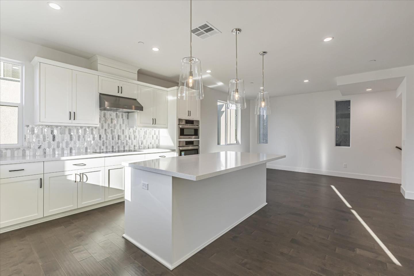 Detail Gallery Image 6 of 23 For 6008 Sunglow Ter, San Ramon,  CA 94583 - 3 Beds | 3/1 Baths