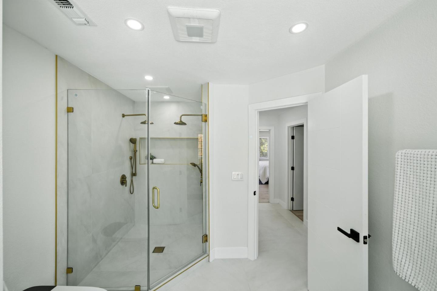 Detail Gallery Image 34 of 65 For 6650 Johnston Rd, Pleasanton,  CA 94588 - 6 Beds | 3/1 Baths