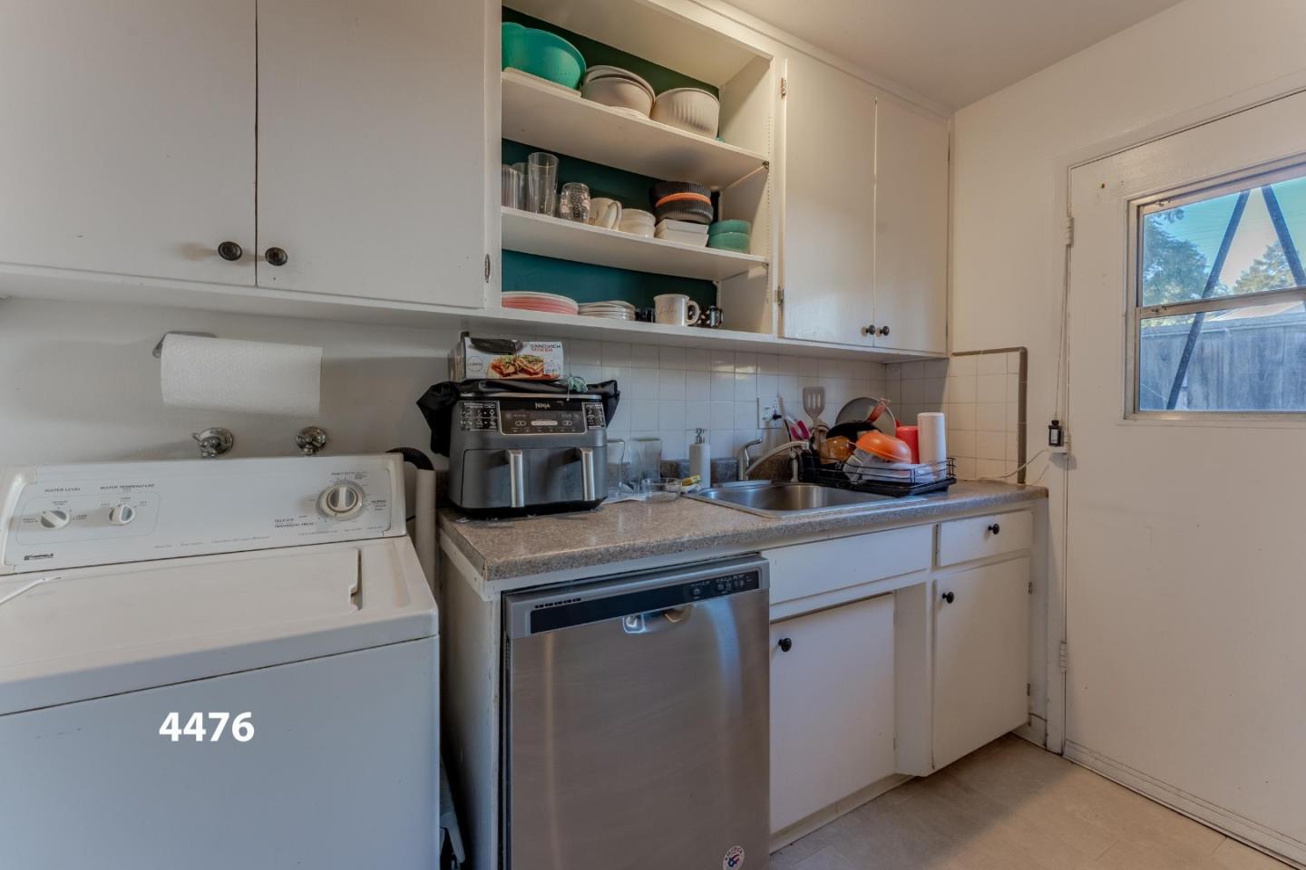 Detail Gallery Image 10 of 37 For 4478 Colombo Dr, San Jose,  CA 95130 - – Beds | – Baths