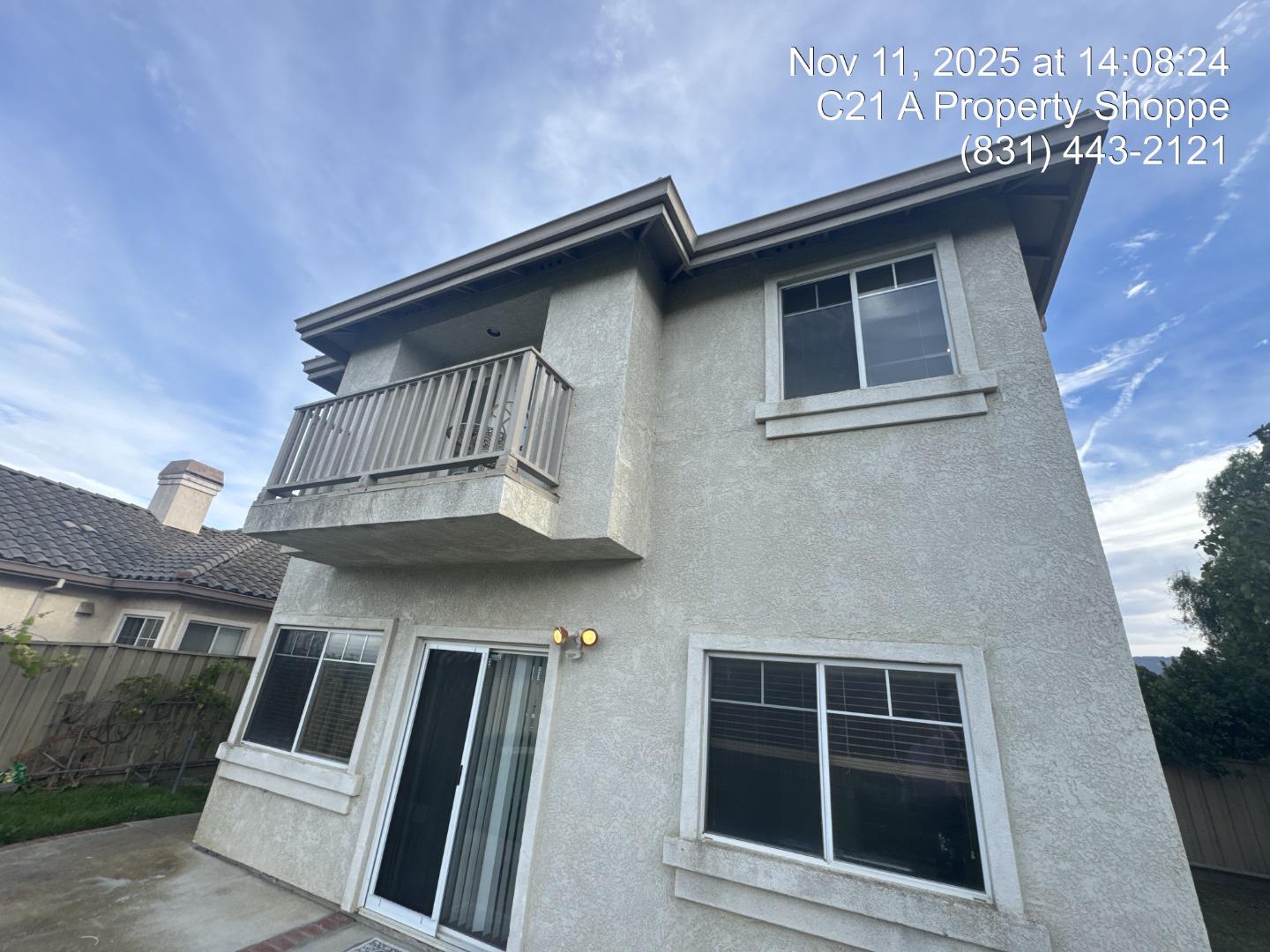 Detail Gallery Image 8 of 9 For 26438 Honor Ln, Salinas,  CA 93908 - 3 Beds | 2/1 Baths