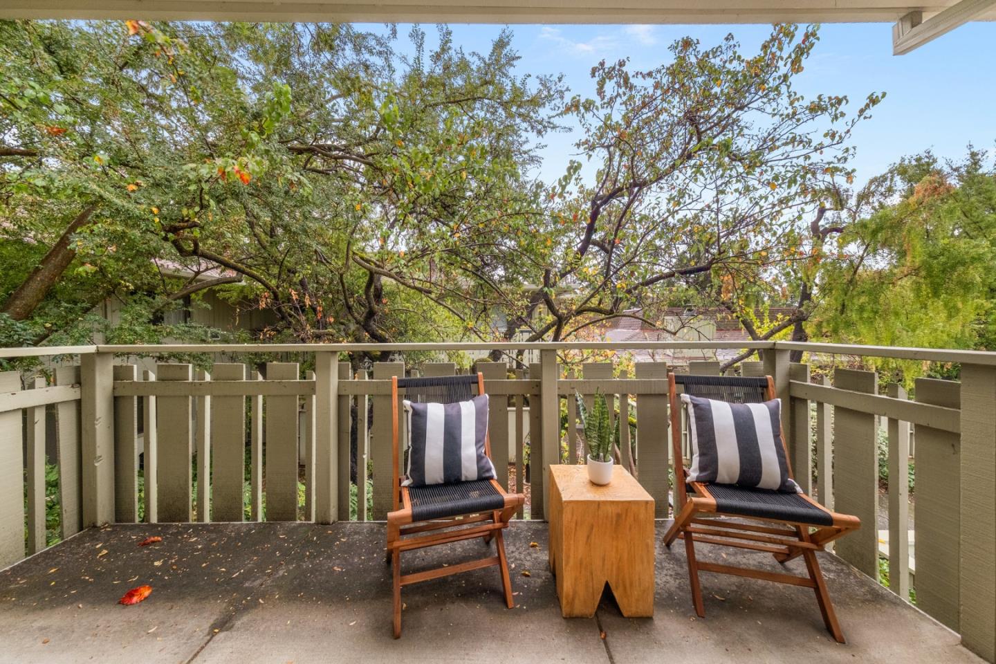 Detail Gallery Image 5 of 40 For 1070 Mercedes Ave #24,  Los Altos,  CA 94022 - 2 Beds | 2 Baths