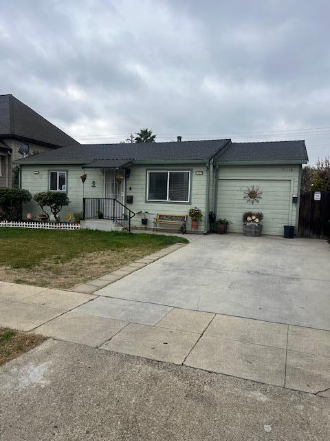 Detail Gallery Image 1 of 1 For 7521 Chestnut St, Gilroy,  CA 95020 - 4 Beds | 2 Baths