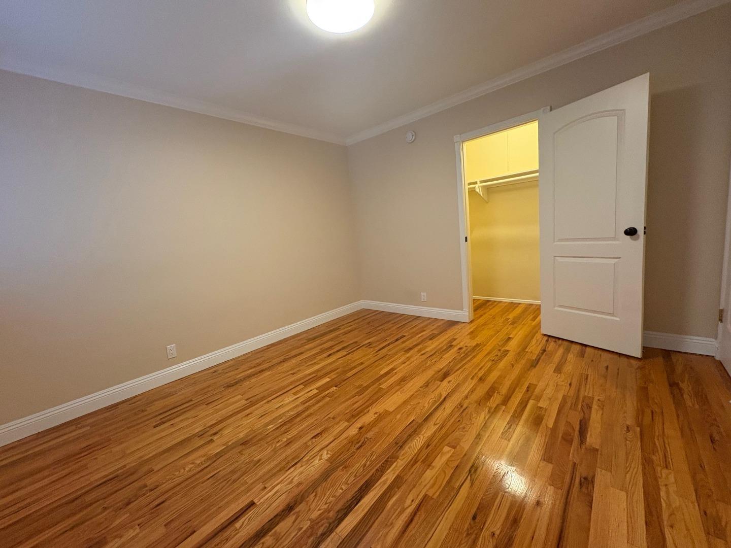 Detail Gallery Image 28 of 31 For 11719 Mayfield Ave Apt 1,  Los Angeles,  CA 90049 - 2 Beds | 1 Baths