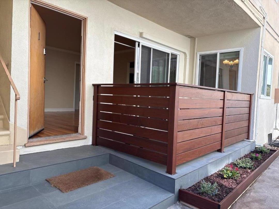 Detail Gallery Image 7 of 31 For 11719 Mayfield Ave Apt 1,  Los Angeles,  CA 90049 - 2 Beds | 1 Baths