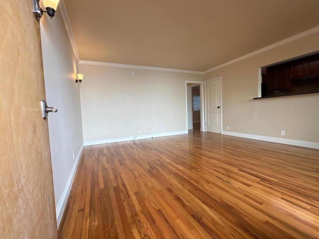 Detail Gallery Image 8 of 31 For 11719 Mayfield Ave Apt 1,  Los Angeles,  CA 90049 - 2 Beds | 1 Baths