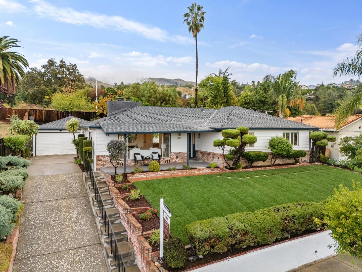 Detail Gallery Image 4 of 84 For 386 Fleming Ave, San Jose,  CA 95127 - 3 Beds | 2 Baths