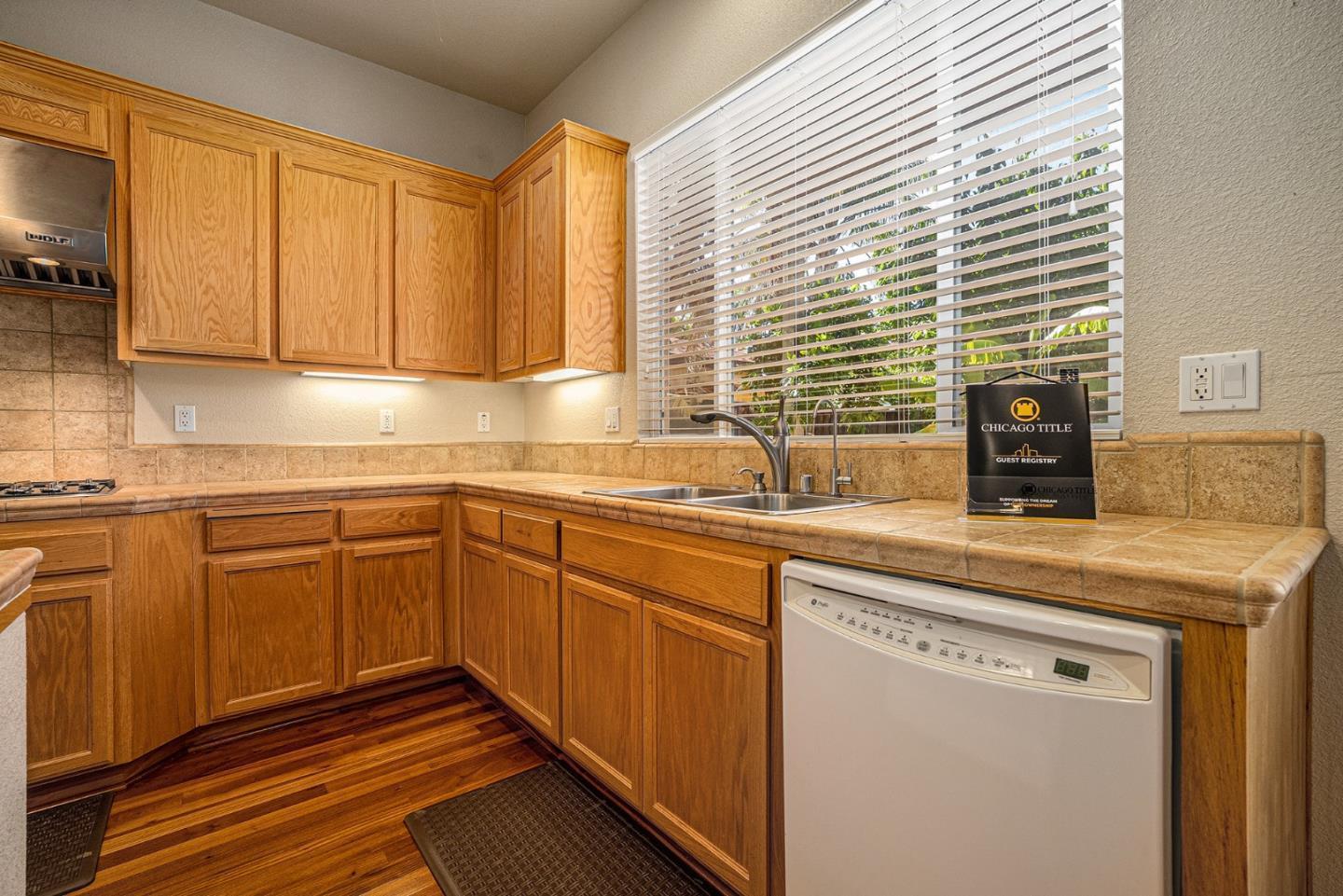 Detail Gallery Image 15 of 53 For 1964 Finger Peak Way, Antioch,  CA 94531 - 5 Beds | 5/1 Baths