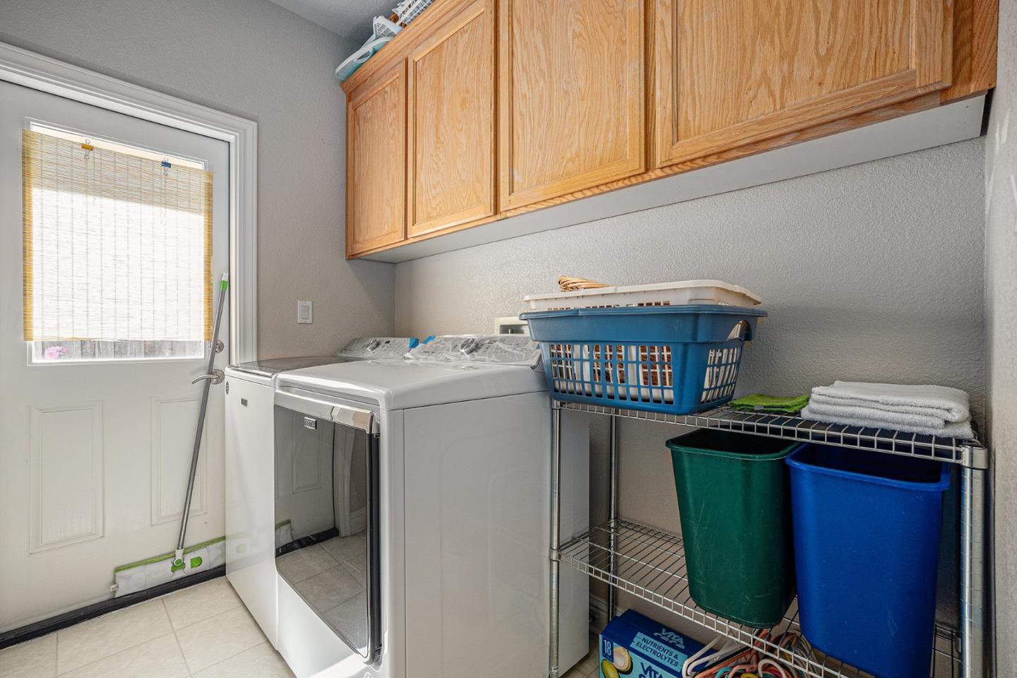 Detail Gallery Image 38 of 53 For 1964 Finger Peak Way, Antioch,  CA 94531 - 5 Beds | 5/1 Baths