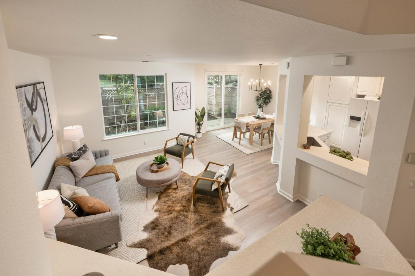 Detail Gallery Image 6 of 23 For 106 Camerota Way, Redwood Shores,  CA 94065 - 3 Beds | 2/1 Baths