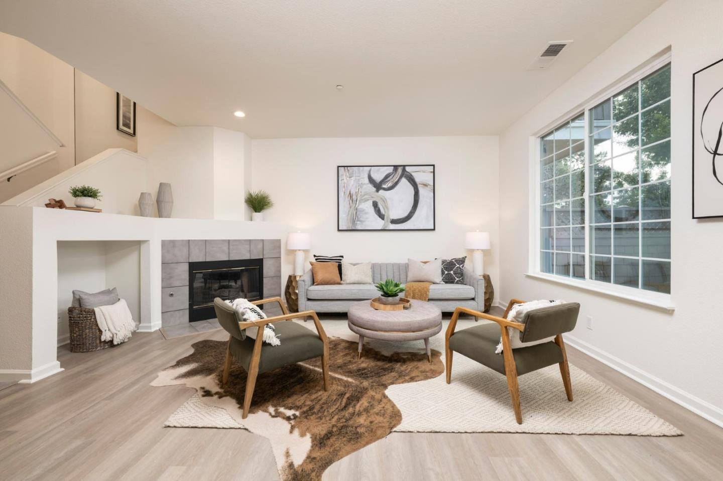 Detail Gallery Image 7 of 23 For 106 Camerota Way, Redwood Shores,  CA 94065 - 3 Beds | 2/1 Baths