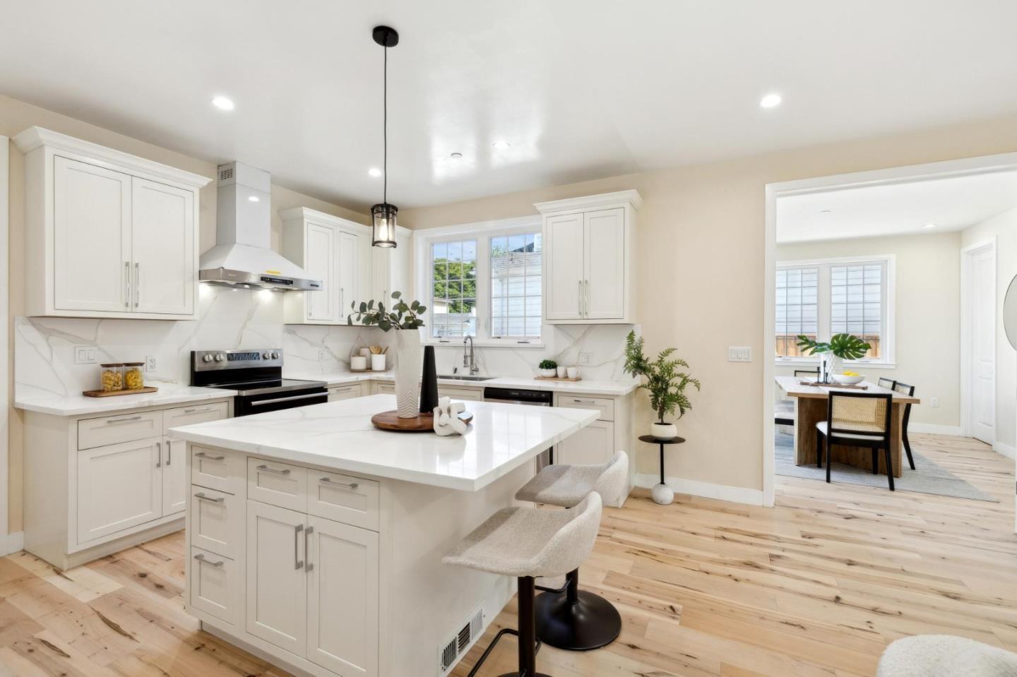 Detail Gallery Image 12 of 45 For 121 S Fremont St, San Mateo,  CA 94401 - 4 Beds | 5 Baths