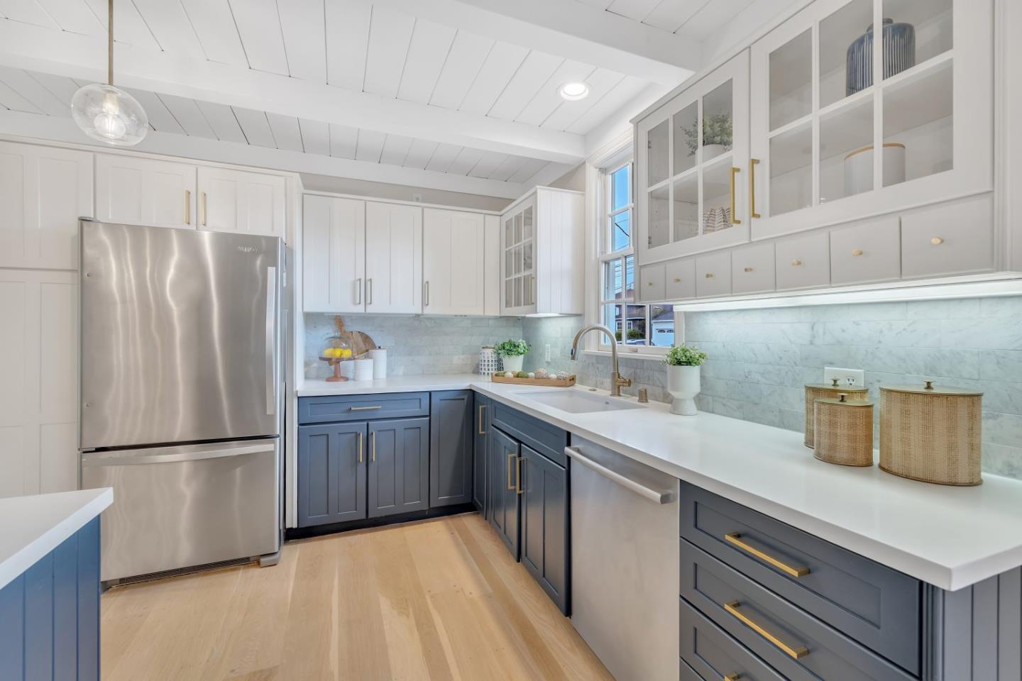 Detail Gallery Image 15 of 79 For 330 30th Ave, San Mateo,  CA 94403 - 4 Beds | 4 Baths