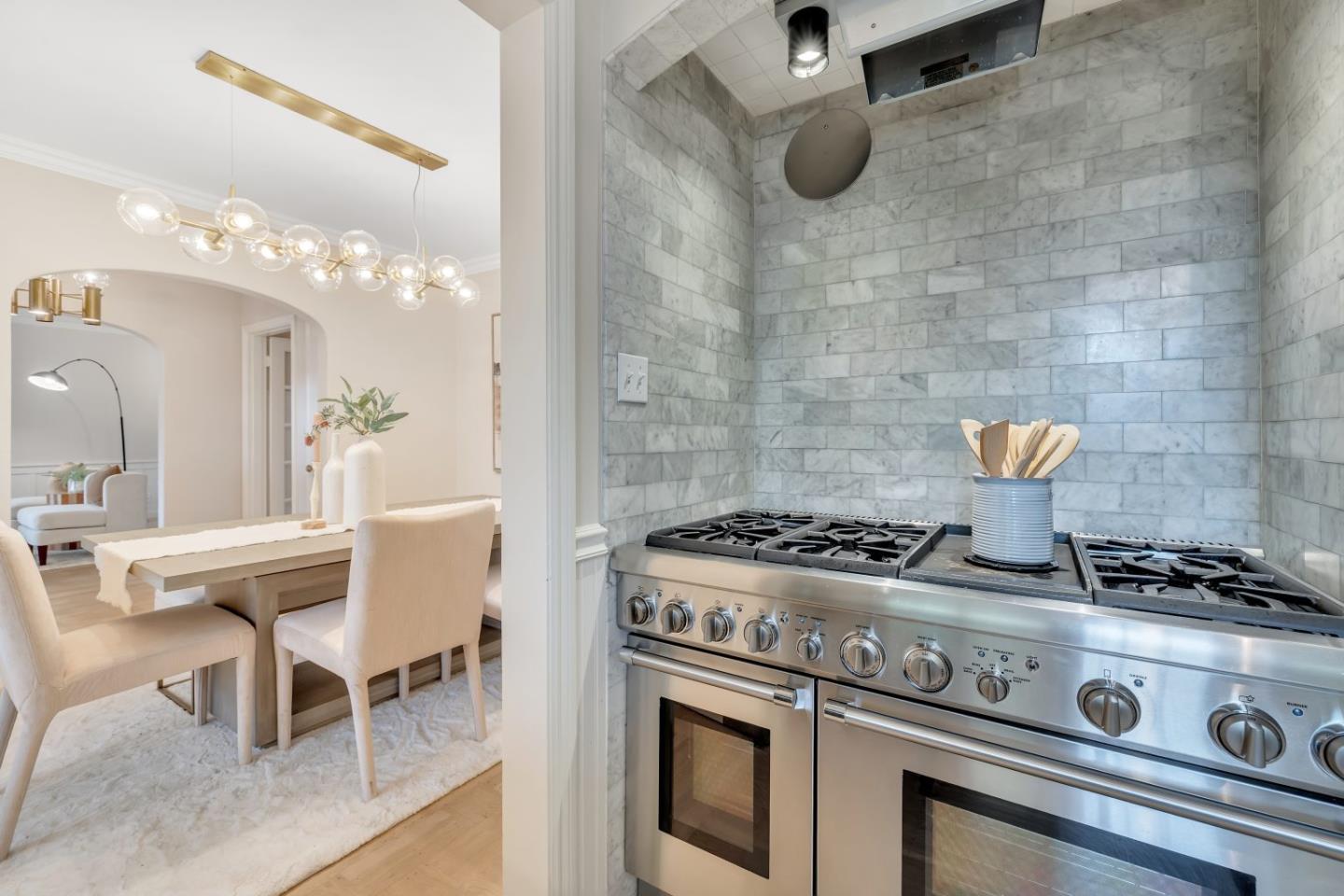 Detail Gallery Image 17 of 79 For 330 30th Ave, San Mateo,  CA 94403 - 4 Beds | 4 Baths