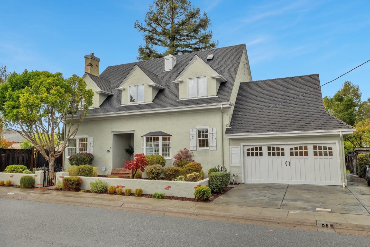 Detail Gallery Image 2 of 79 For 330 30th Ave, San Mateo,  CA 94403 - 4 Beds | 4 Baths