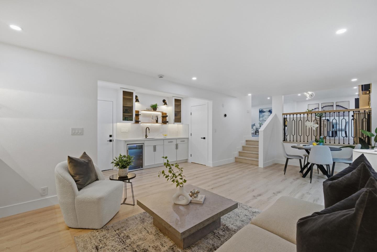 Detail Gallery Image 10 of 50 For 422 Liquidambar Way, Sunnyvale,  CA 94086 - 4 Beds | 2/1 Baths