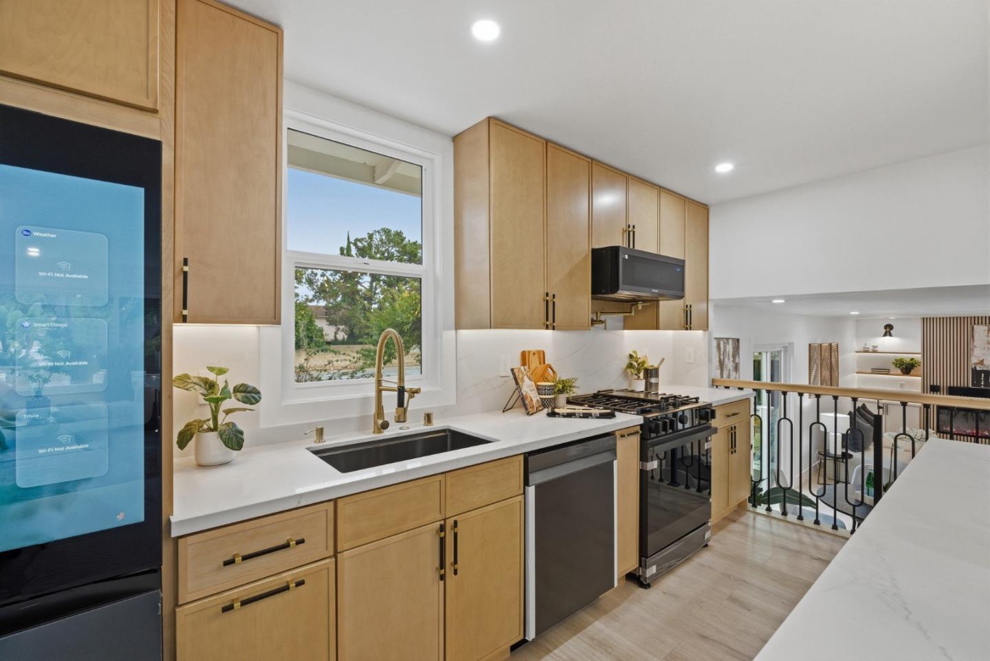 Detail Gallery Image 15 of 50 For 422 Liquidambar Way, Sunnyvale,  CA 94086 - 4 Beds | 2/1 Baths