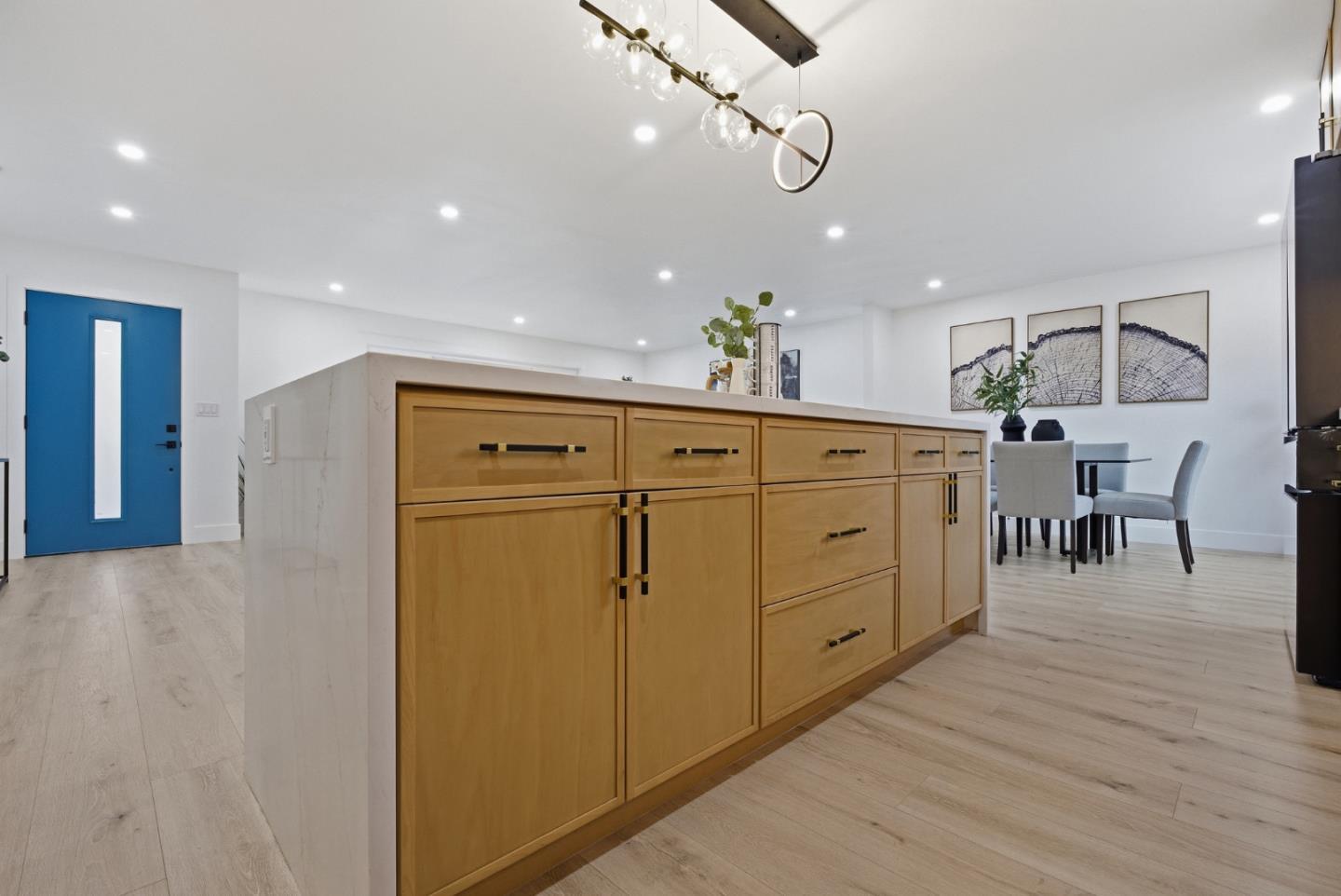 Detail Gallery Image 18 of 50 For 422 Liquidambar Way, Sunnyvale,  CA 94086 - 4 Beds | 2/1 Baths