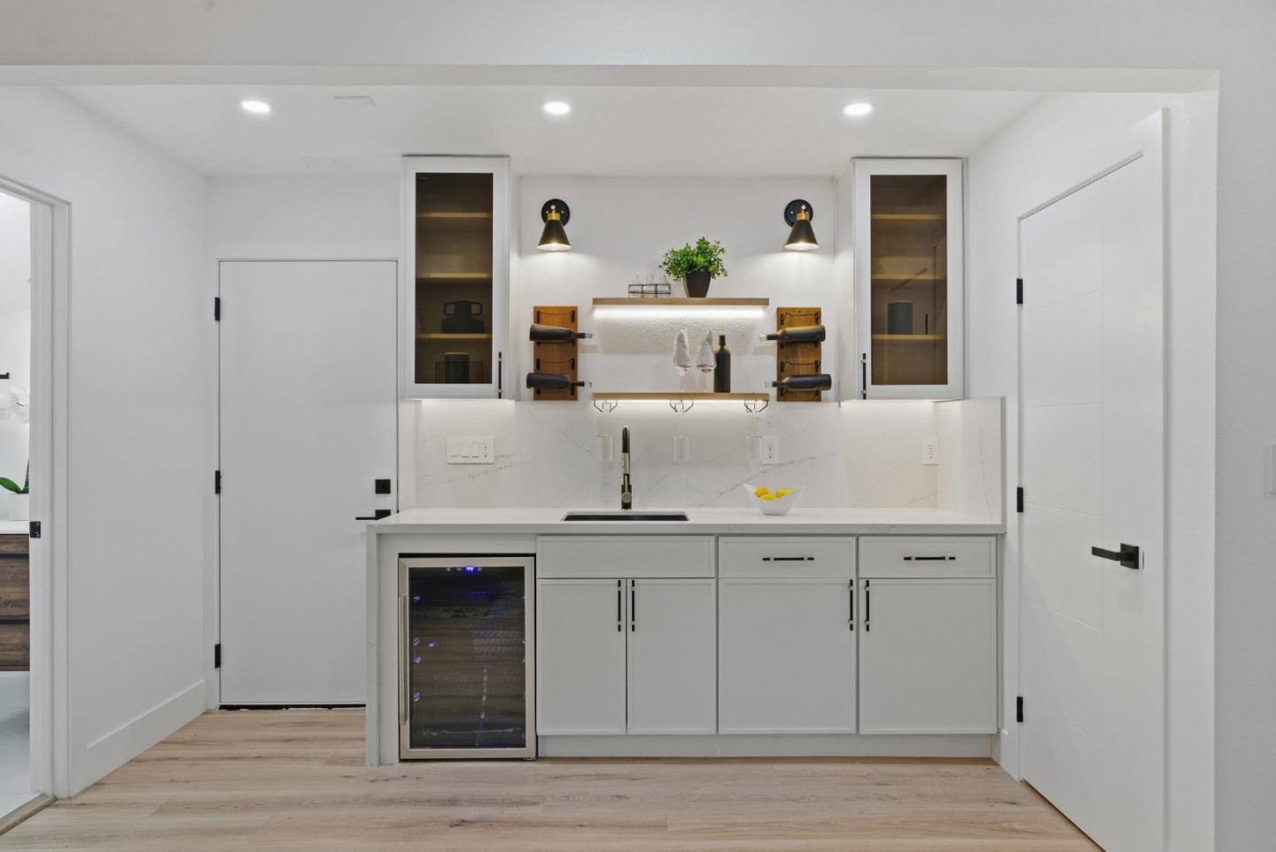 Detail Gallery Image 22 of 50 For 422 Liquidambar Way, Sunnyvale,  CA 94086 - 4 Beds | 2/1 Baths