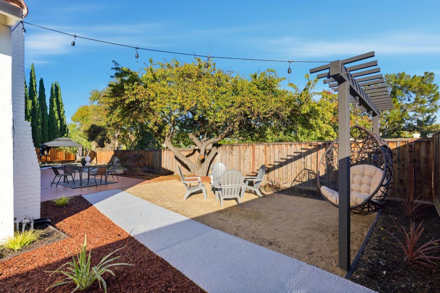 Detail Gallery Image 35 of 50 For 422 Liquidambar Way, Sunnyvale,  CA 94086 - 4 Beds | 2/1 Baths