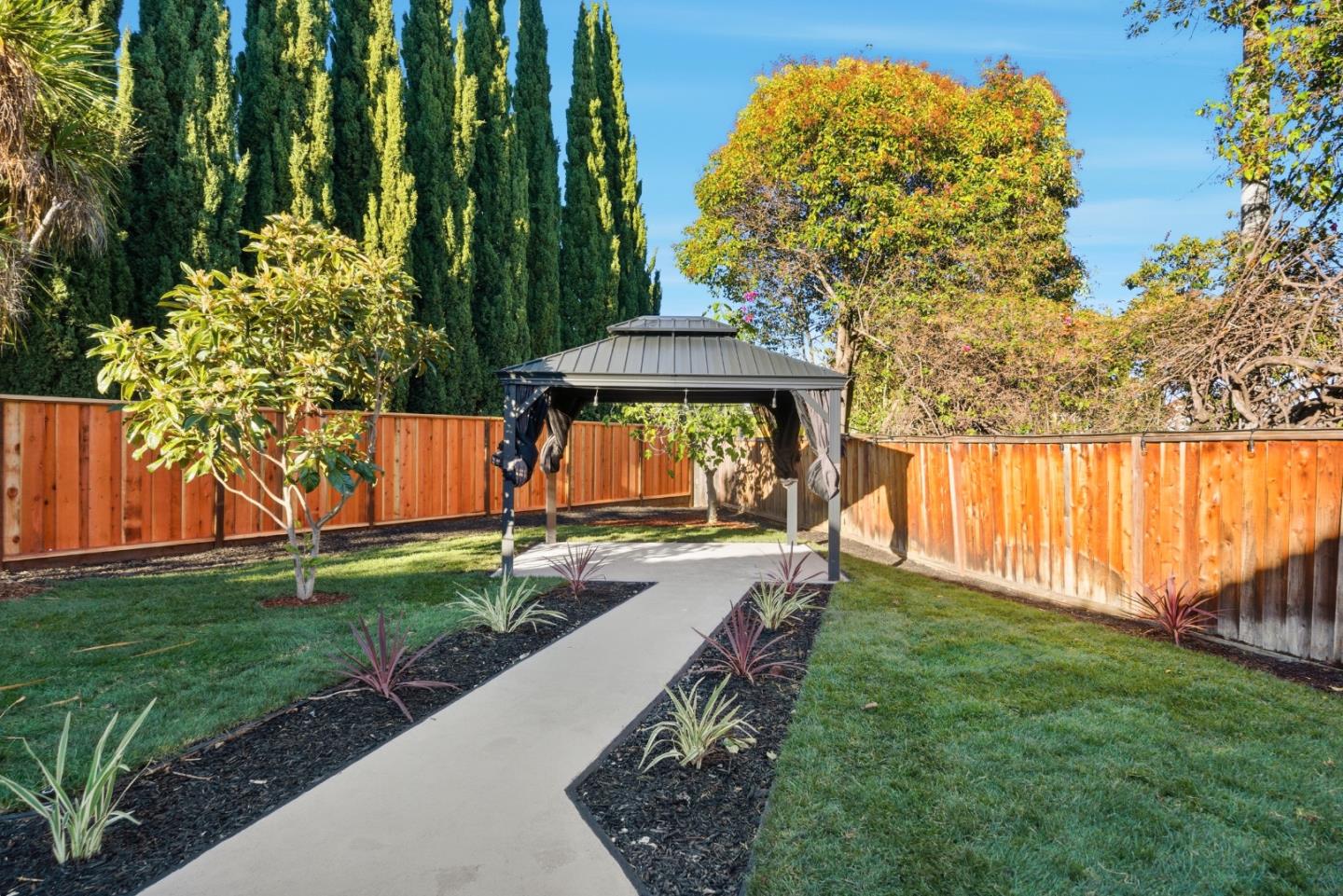 Detail Gallery Image 42 of 50 For 422 Liquidambar Way, Sunnyvale,  CA 94086 - 4 Beds | 2/1 Baths